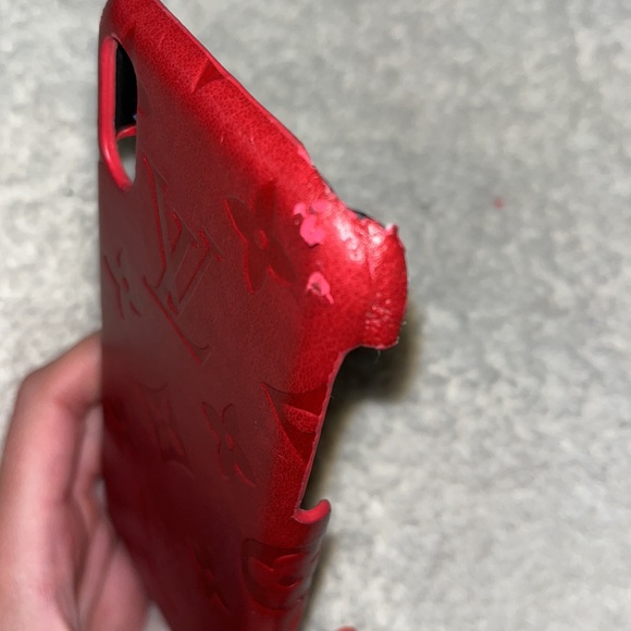 Red Luxury Design IPhone Case - Picture 3 of 3